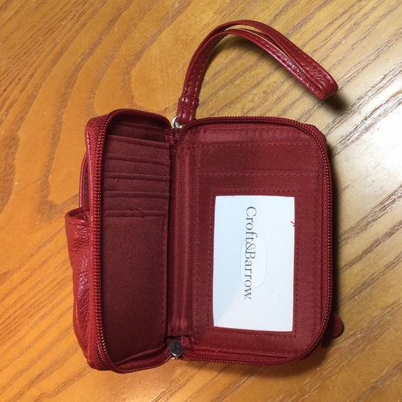Croft & Barrow Red Wallet Wristlet - Picture 4 of 8